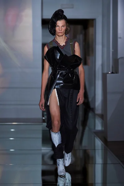 Look 9